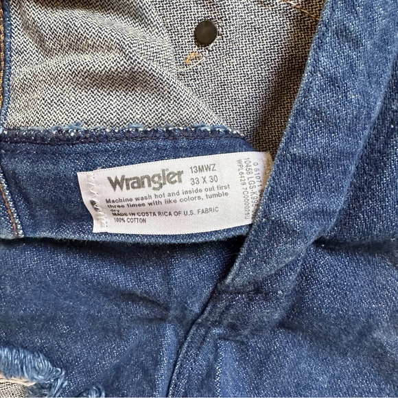 Wrangler shorty booty jean shorts - Picture 3 of 4